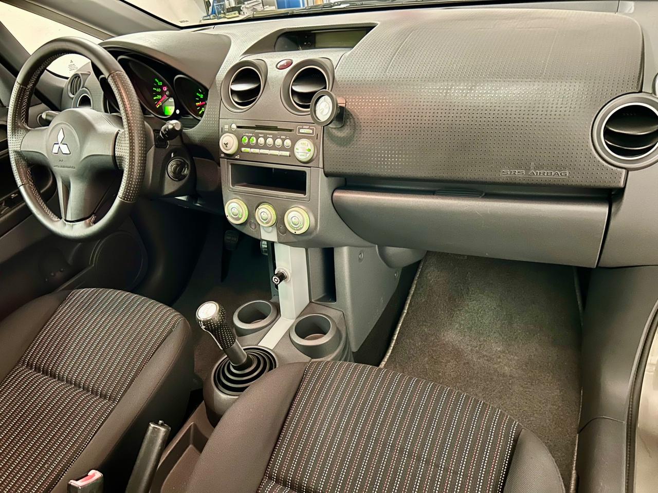 Mitsubishi Colt 1.1 12V 5p. Inform