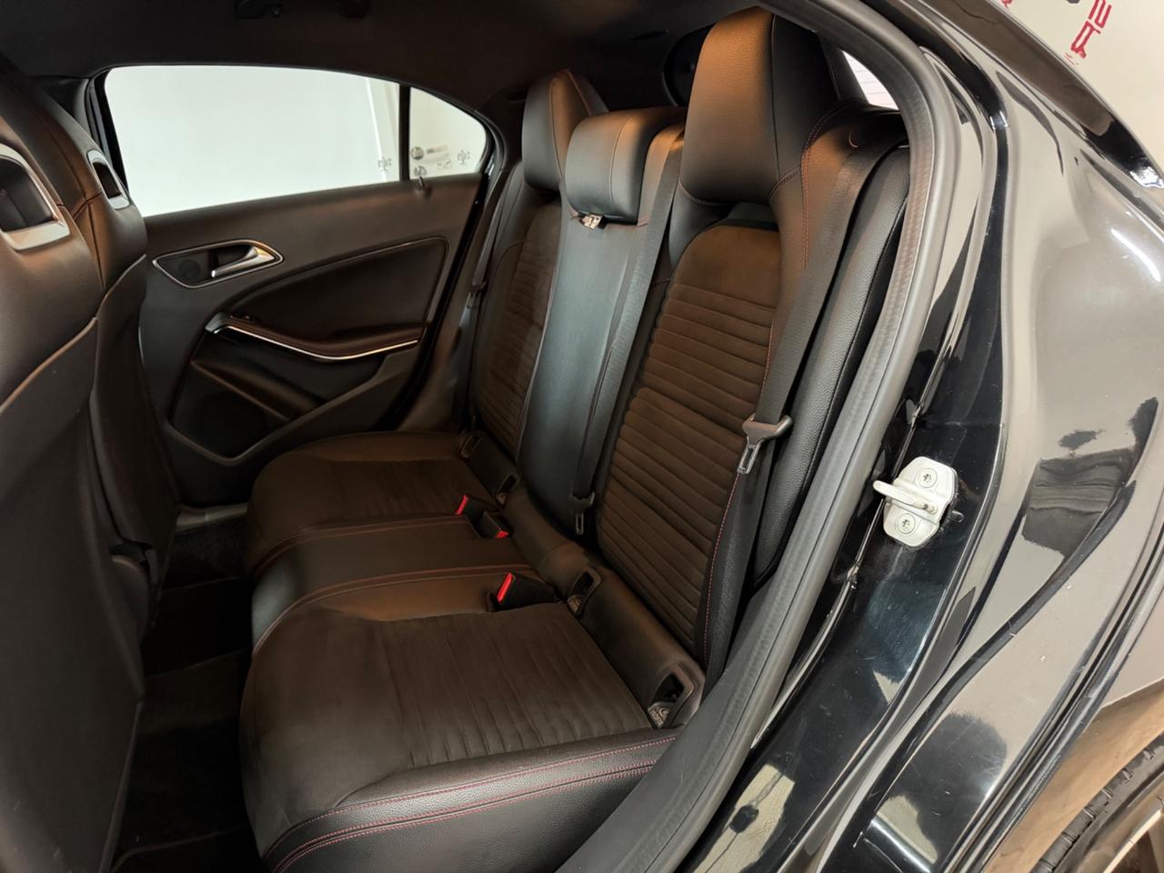 Mercedes-benz A 180 d Premium AMG