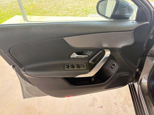 MERCEDES-BENZ A 180 d Automatic SEDAN POCHI CHILOMETRI UNICO PROPRI