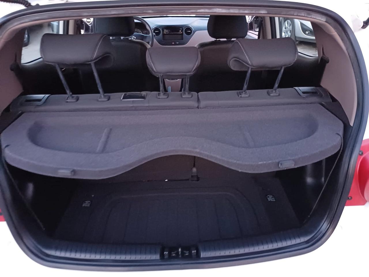 Hyundai i10 GPL DI SERIE PARI AL NUOVO - 2015