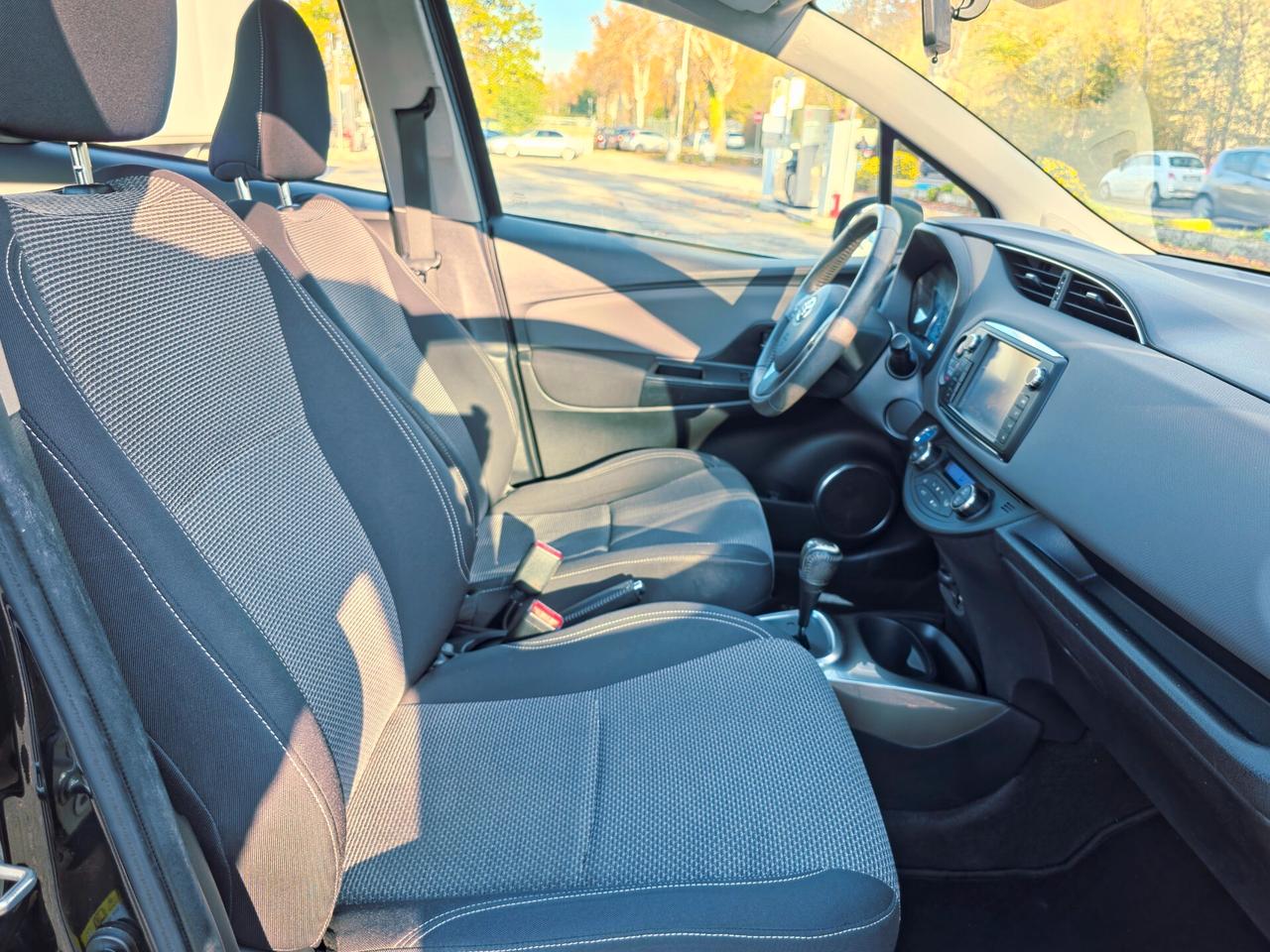 Toyota Yaris 1.5 Hybrid 5 porte Active 2014-E6 Automatico NEO