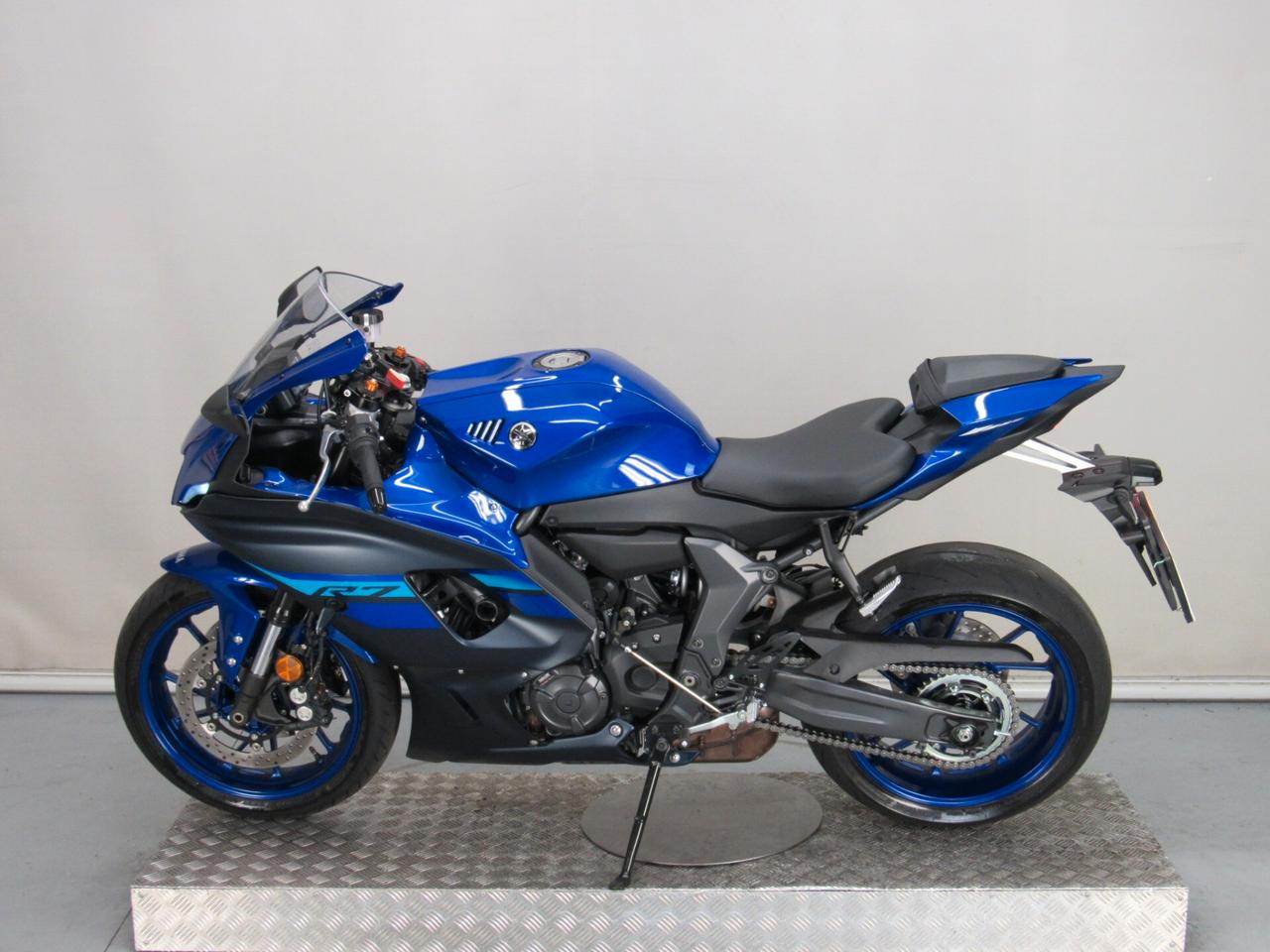 Yamaha YZF - R 7 ABS
