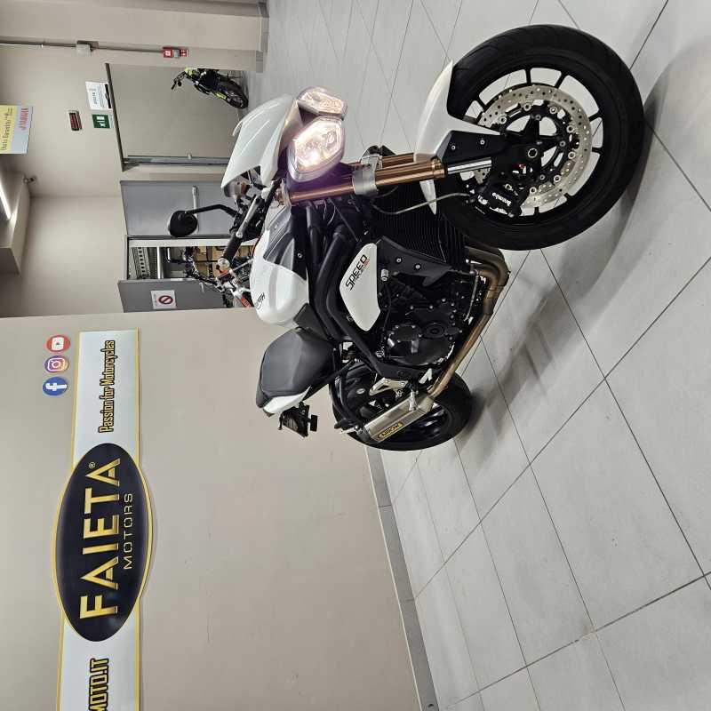Triumph Speed Triple 1050 - 2011