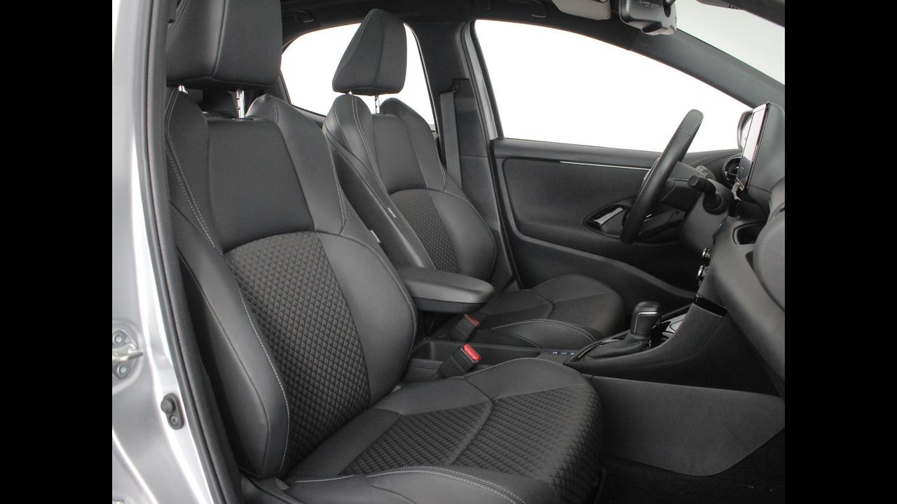 TOYOTA Yaris IV 2020 - Yaris 1.5h Lounge