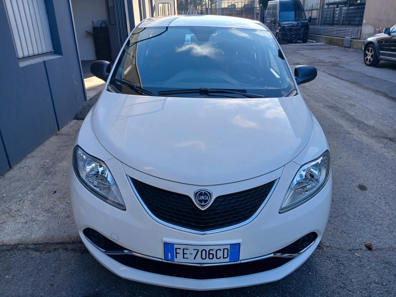 Lancia Ypsilon 1.2 69 CV 5 porte Gold*EURO6*NEOPATENTATI