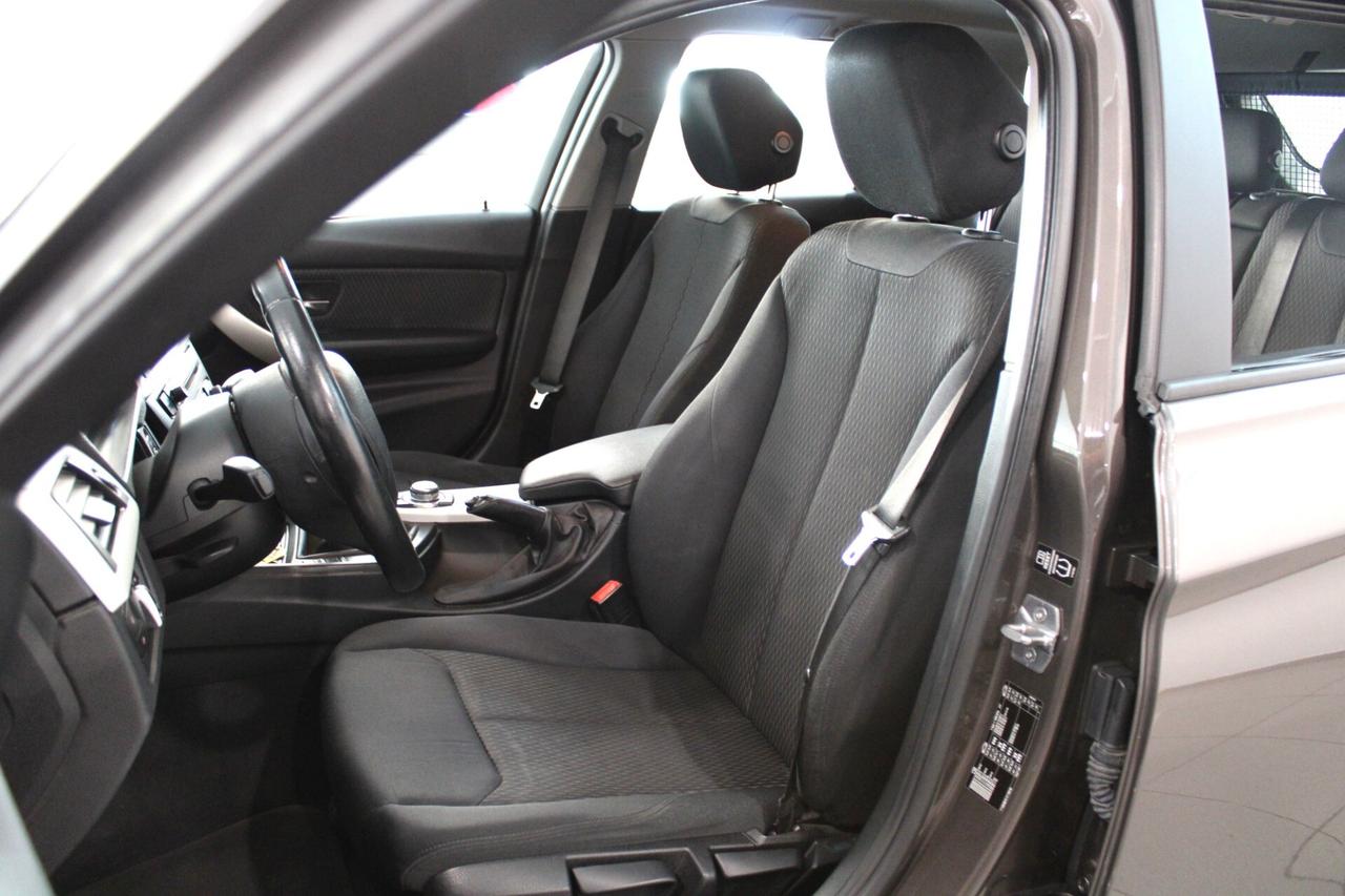 BMW 316D Touring 2.0 Business - 2015