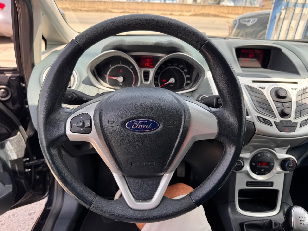 Ford Fiesta 1.4 TDCi 5p. Titanium