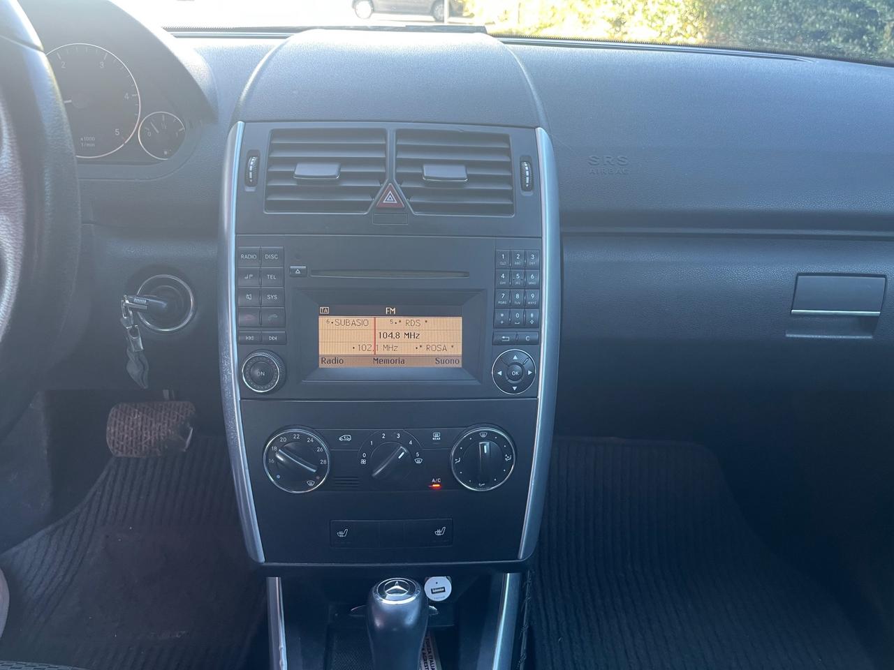 MERCEDES A180 CDI COUPÈ CAMBIO AUTOMATICO