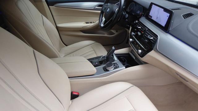 BMW 520 d xDrive Touring Luxury