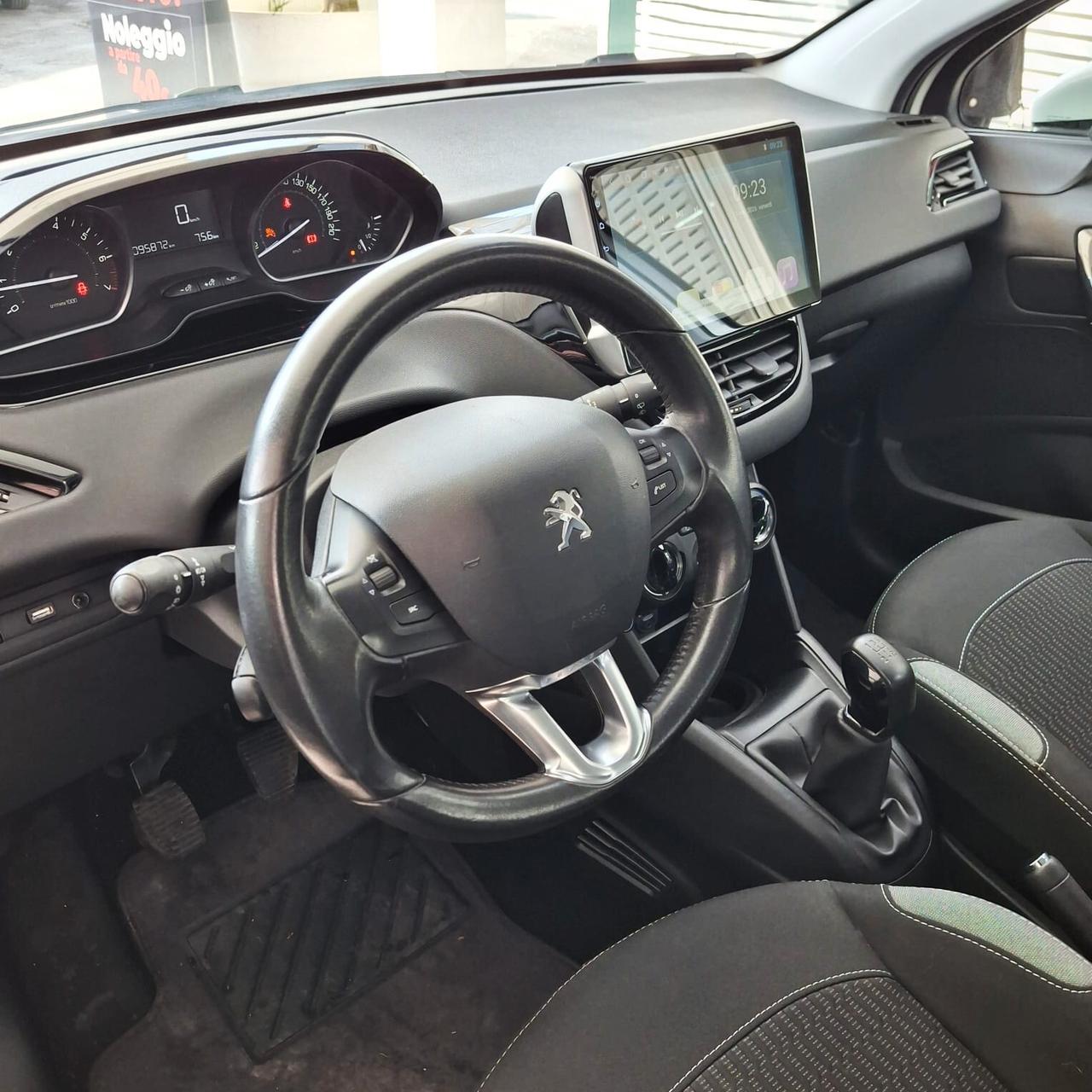 Peugeot 208 PureTech 82 5 porte Allure