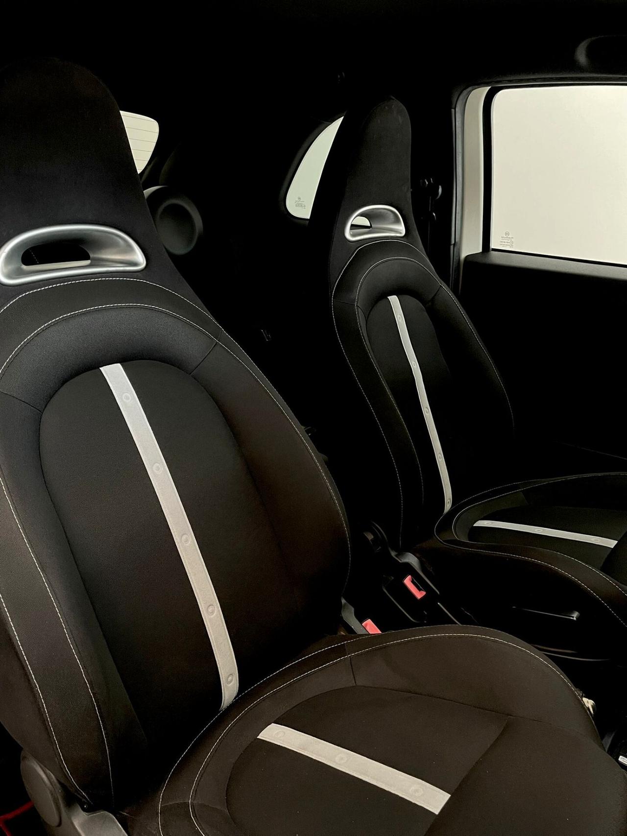 Abarth 500 C 1.4 Turbo T-Jet Custom