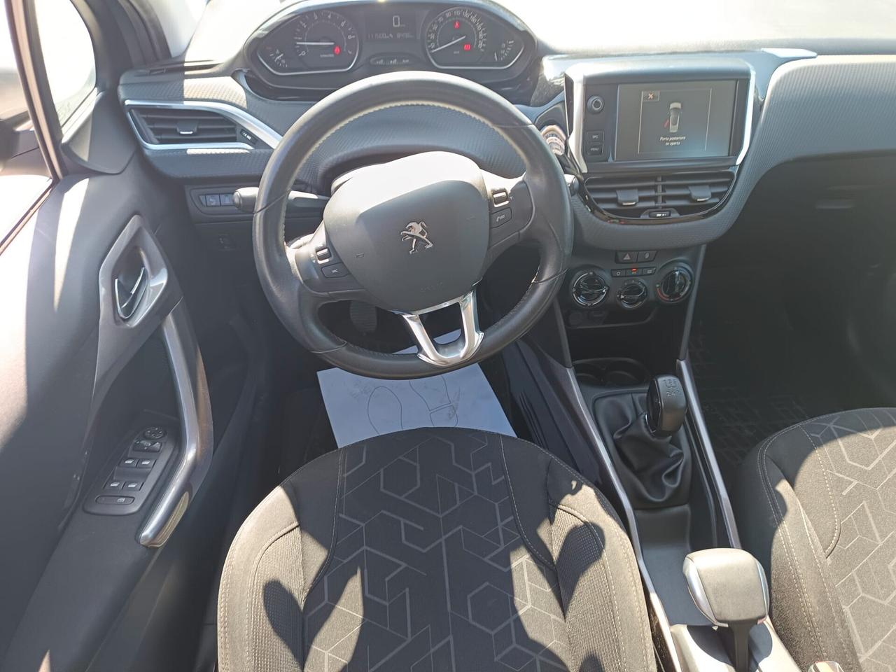 Peugeot 2008 PureTech 82 Allure Tua a 119€/mese