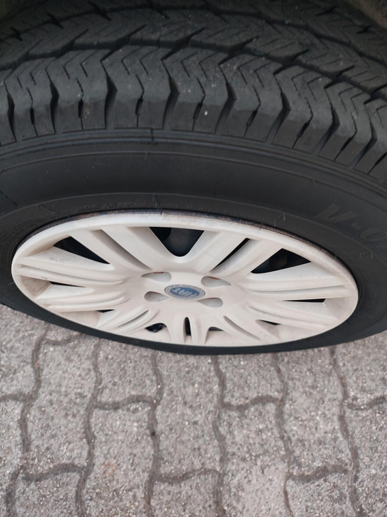 FIAT DOBLO 2007 A METANO DI CASA POCHI KM NUOVO