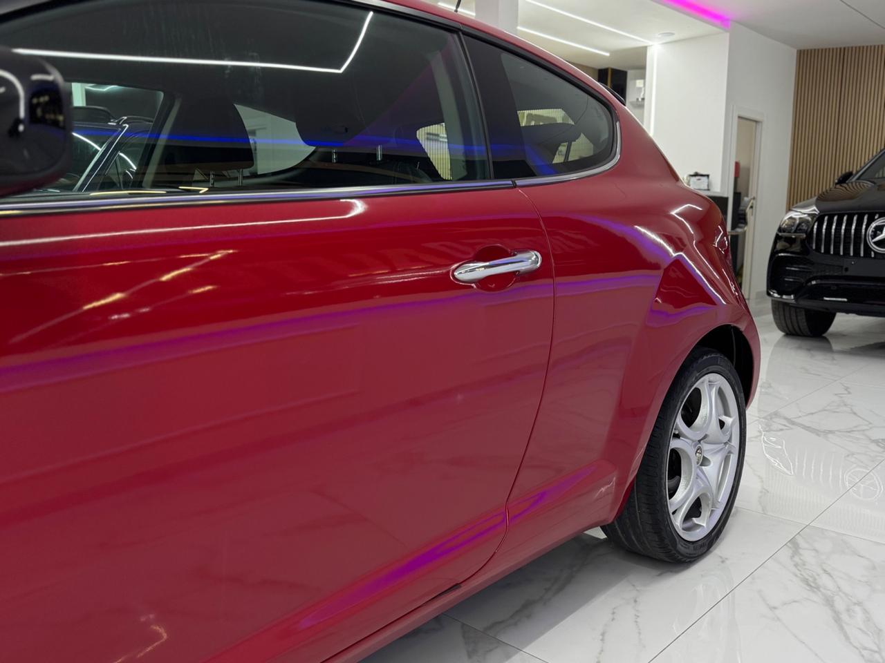 Alfa Romeo MiTo 1.6 JTDm Distinctive Premium Pack