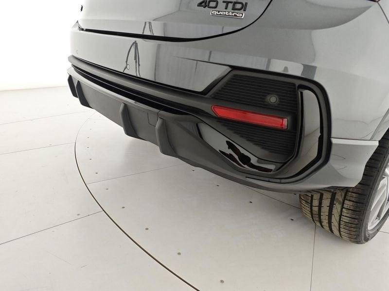 Audi Q3 SPB 40 TDI quattro S tronic Identity Black