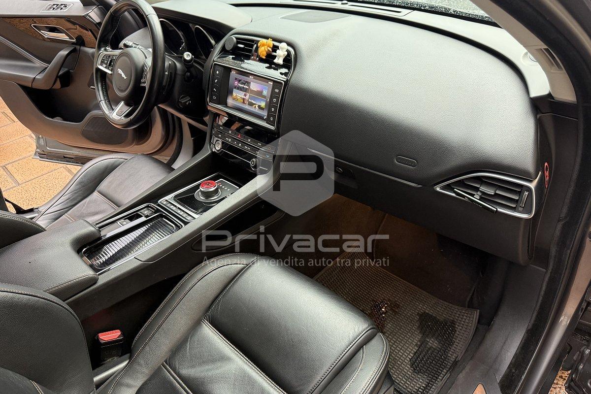 JAGUAR F-Pace 2.0 D 180 CV AWD aut. Pure