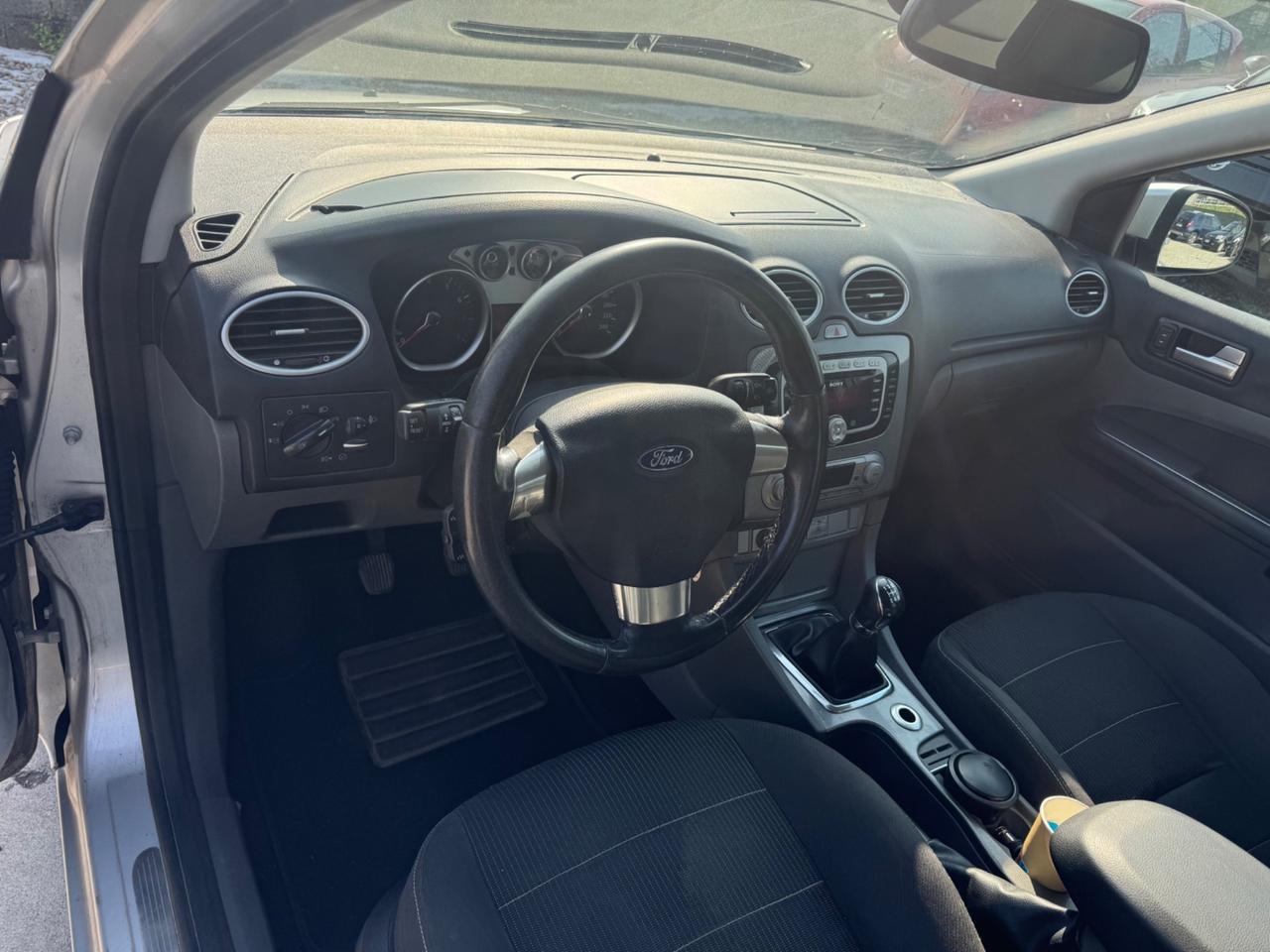 Ford Focus Focus+ 2.0 (145CV) 5p. Bz.- GPL berlina con gancio traino