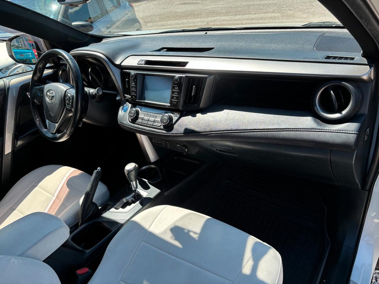 Toyota RAV 4 RAV4 2.5 Hybrid 2WD Lounge