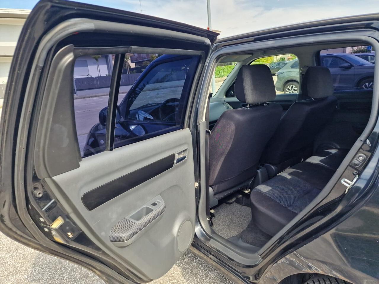 Suzuki Swift 1.3 4x4 5p. GL