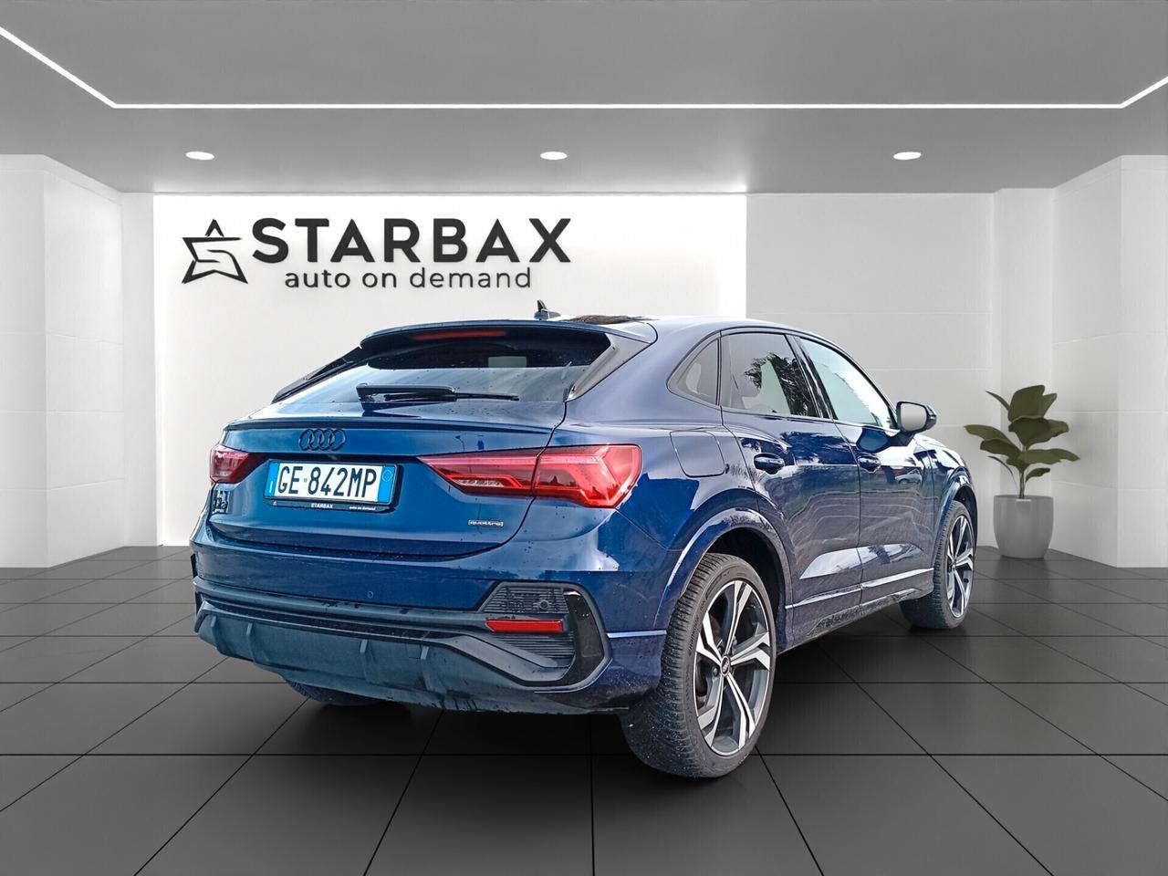 Audi Q3 SPB 40 TDI Identity Black S line edition 200CV