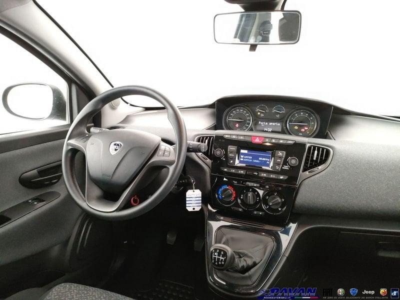 Lancia Ypsilon 1.0 Hybrid 70cv Silver