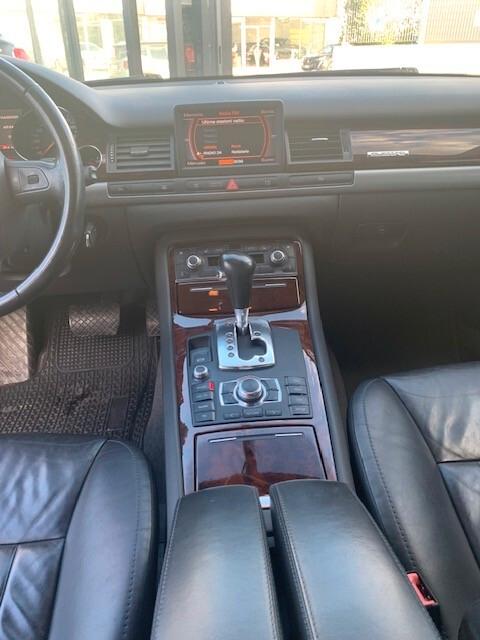 Audi A8 3.0 V6 TDI F.AP. quattro tiptronic