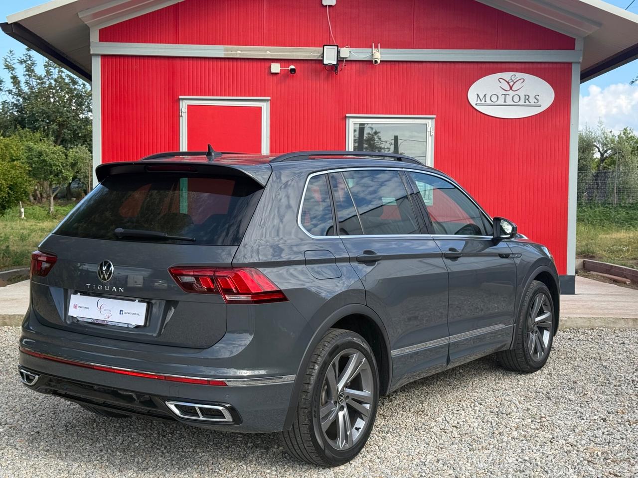 Volkswagen Tiguan R-Line 2.0 TDI 150 CV DSG