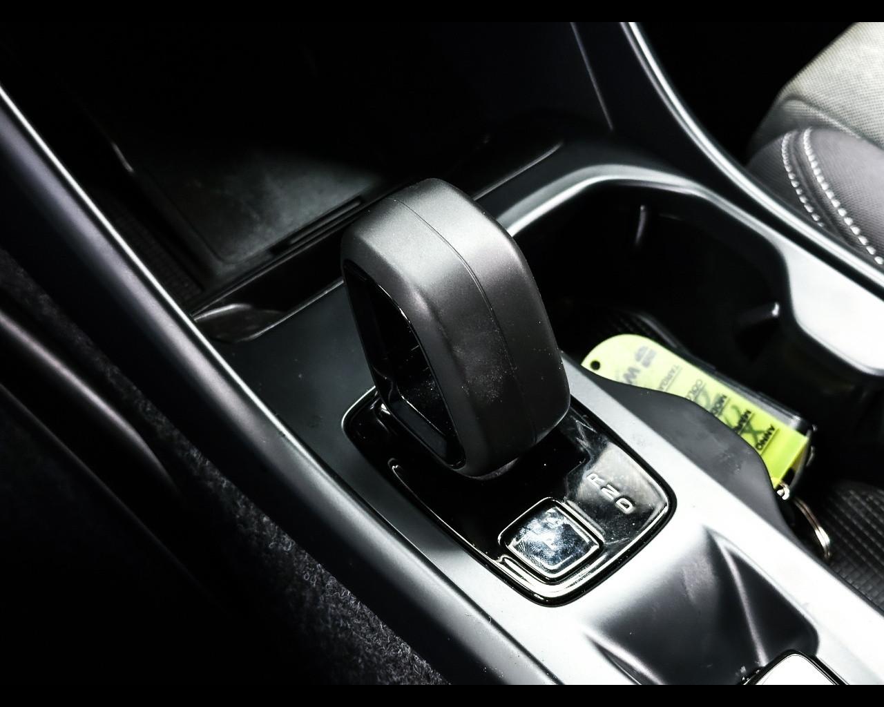 VOLVO XC40 (2017-->) - XC40 B3 automatico Core