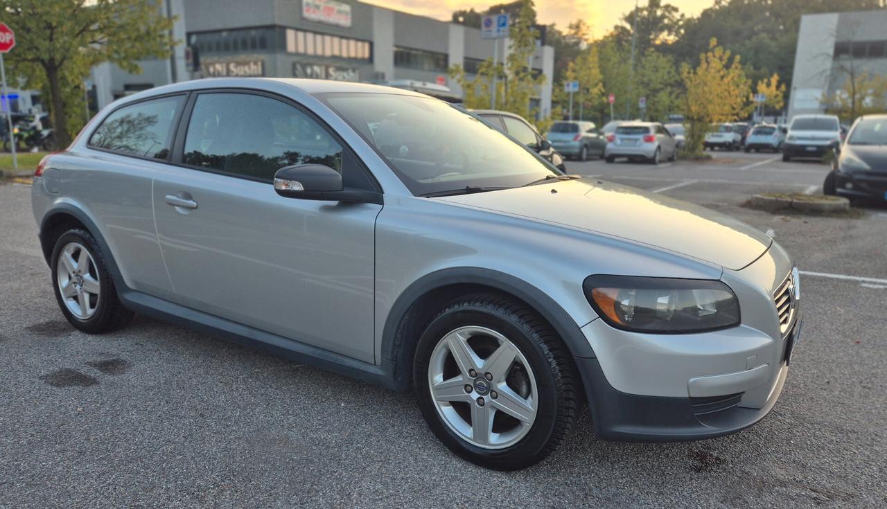 Volvo C30 1.6 Momentum