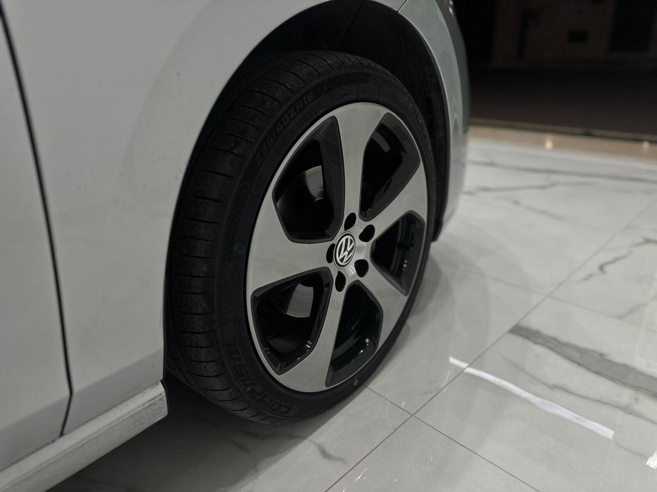 Volkswagen Golf 2.0 TDI DSG SCR Style