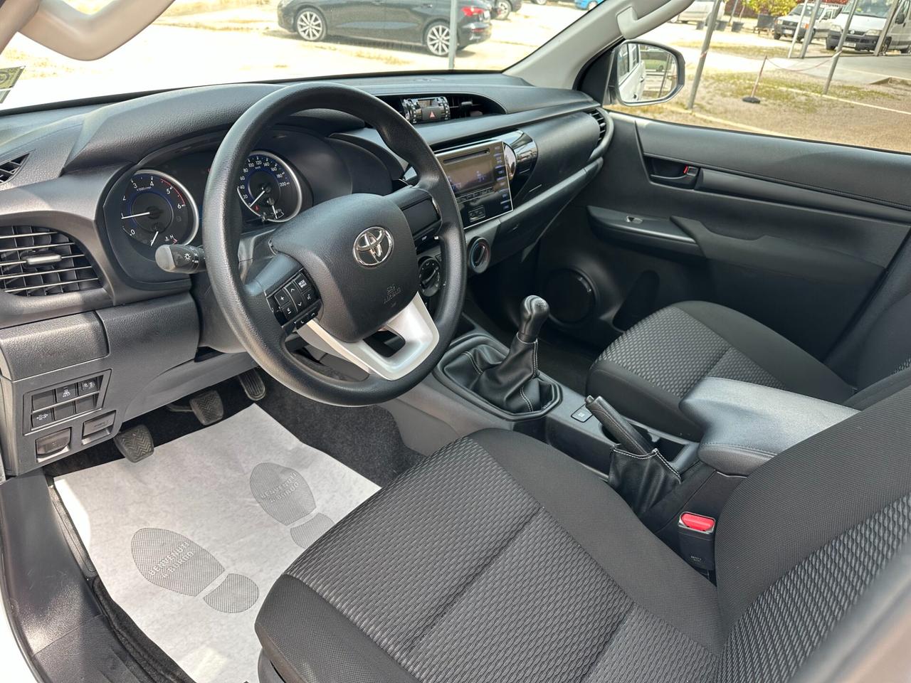 Toyota Hilux 2.4 D-4D 4WD IVA