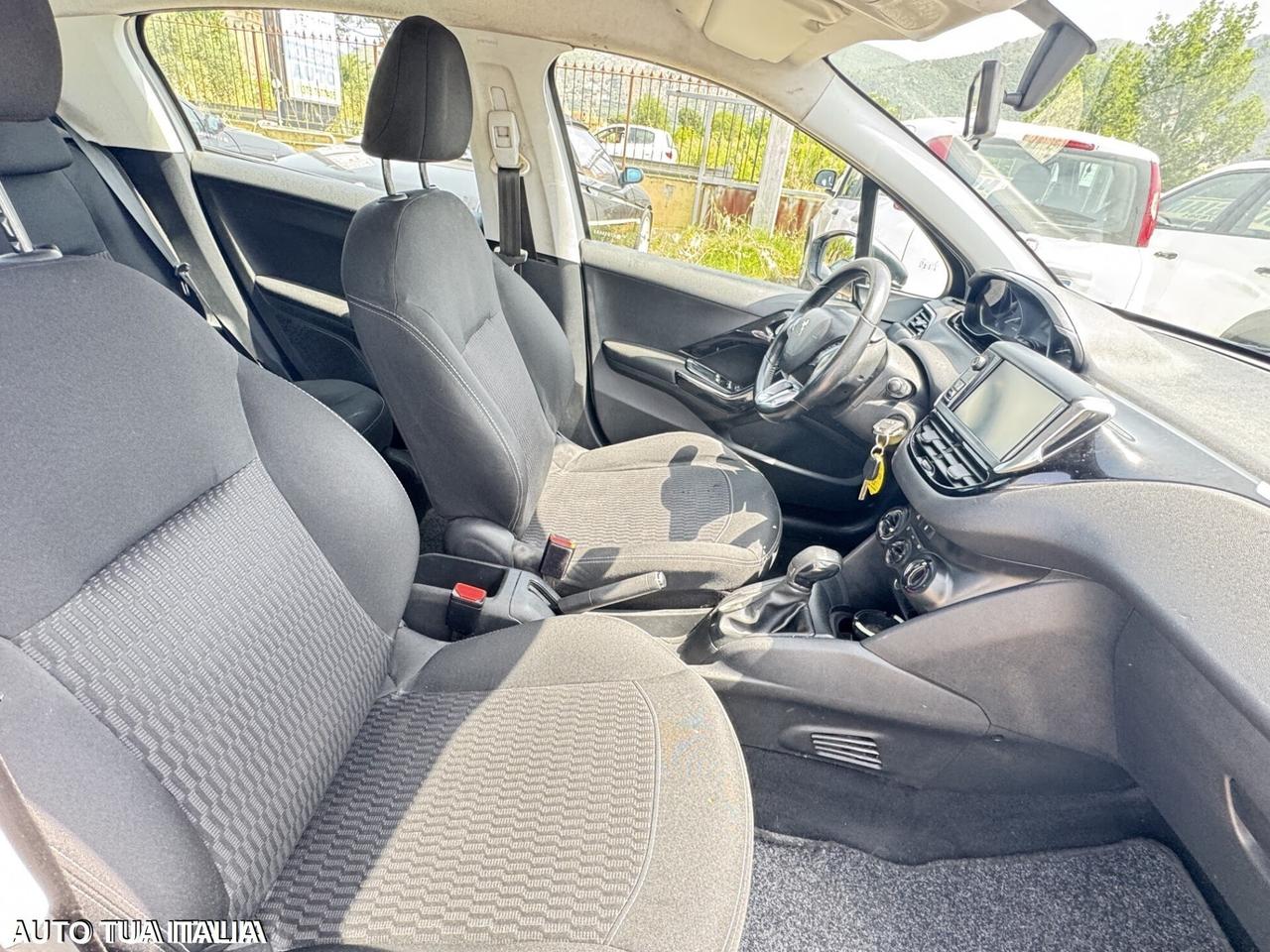 PEUGEOT 208 1.2 BENZINA ADATTA NEOPATENTATI