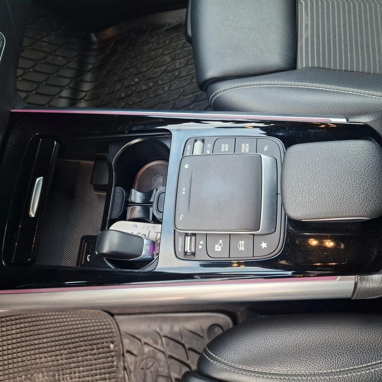 Mercedes-benz CLA 200 180 d Automatic Premium UNICO PROPRIETARIO