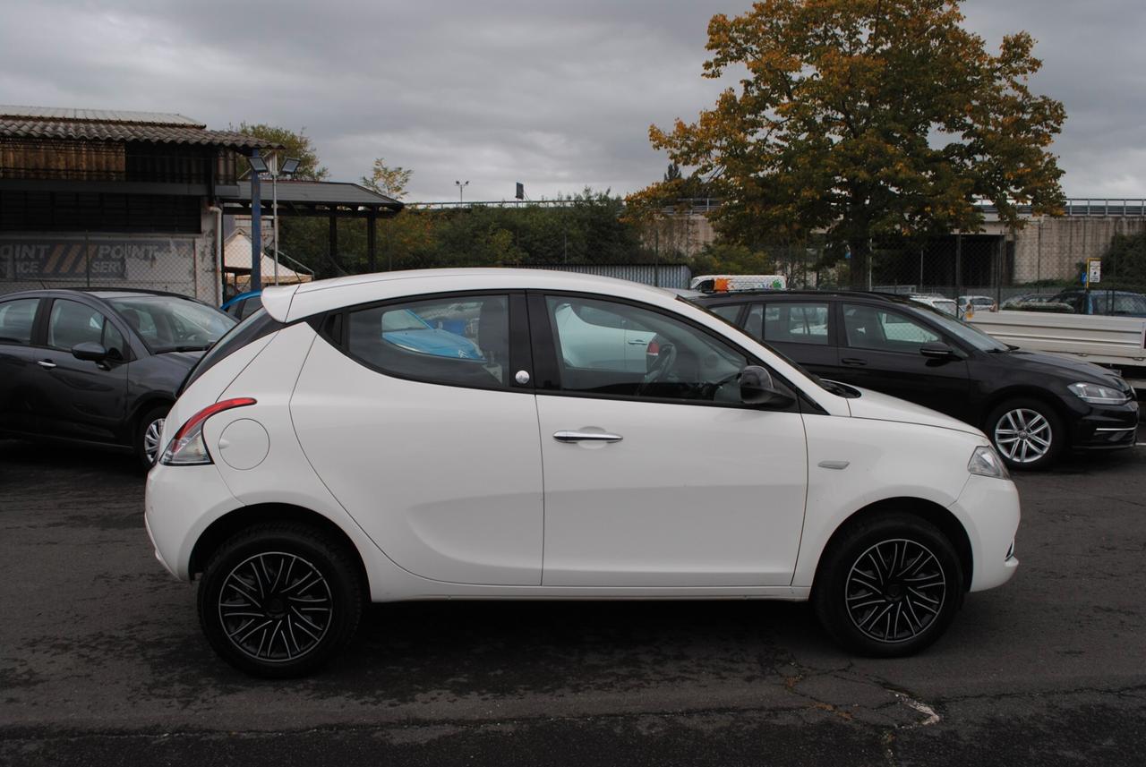 LANCIA YPSILON 0.9 84 CV BENZ/METANO