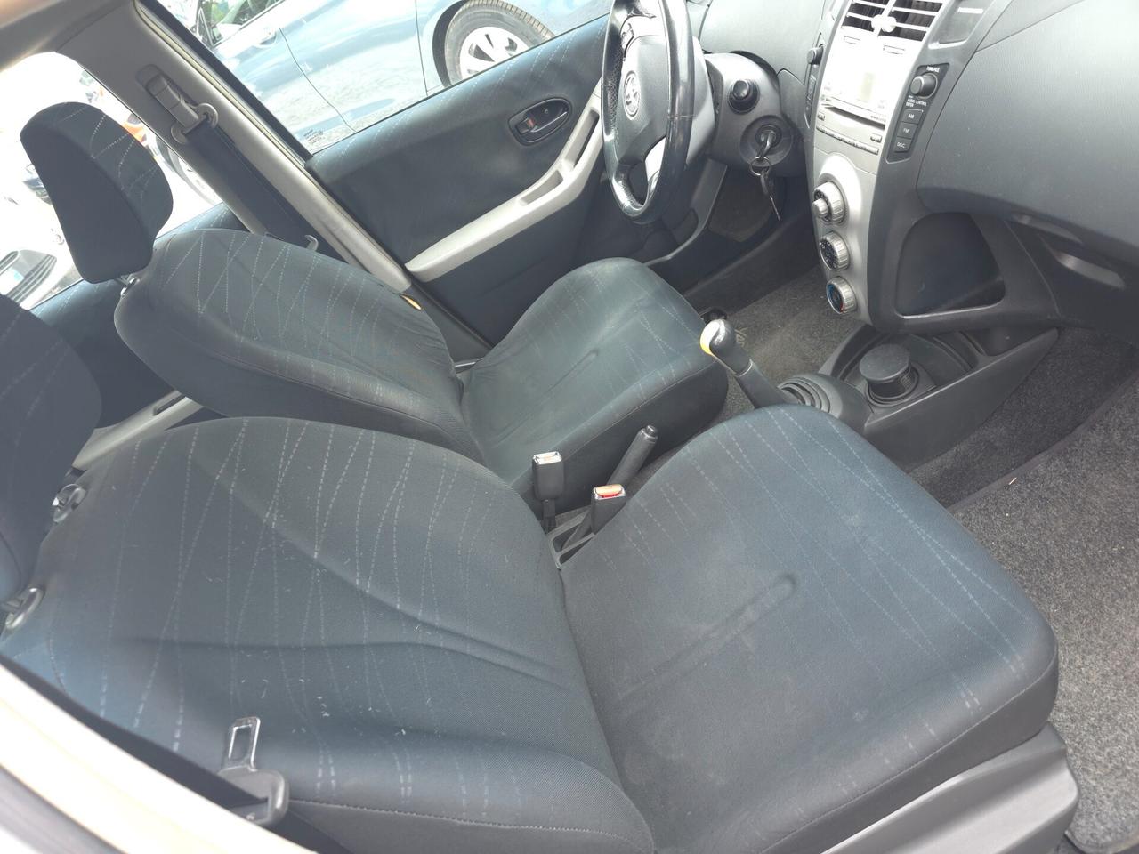 Toyota Yaris 1.3 5 porte Navi