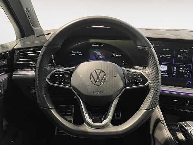 Volkswagen Touareg 3ª serie 3.0TDI V6 231CV R-Line - TECH PACK