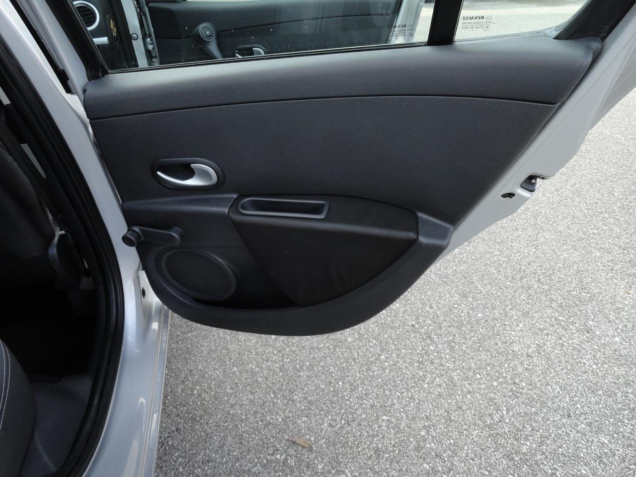 Renault Clio 1.2 16V 5 porte Dynamique