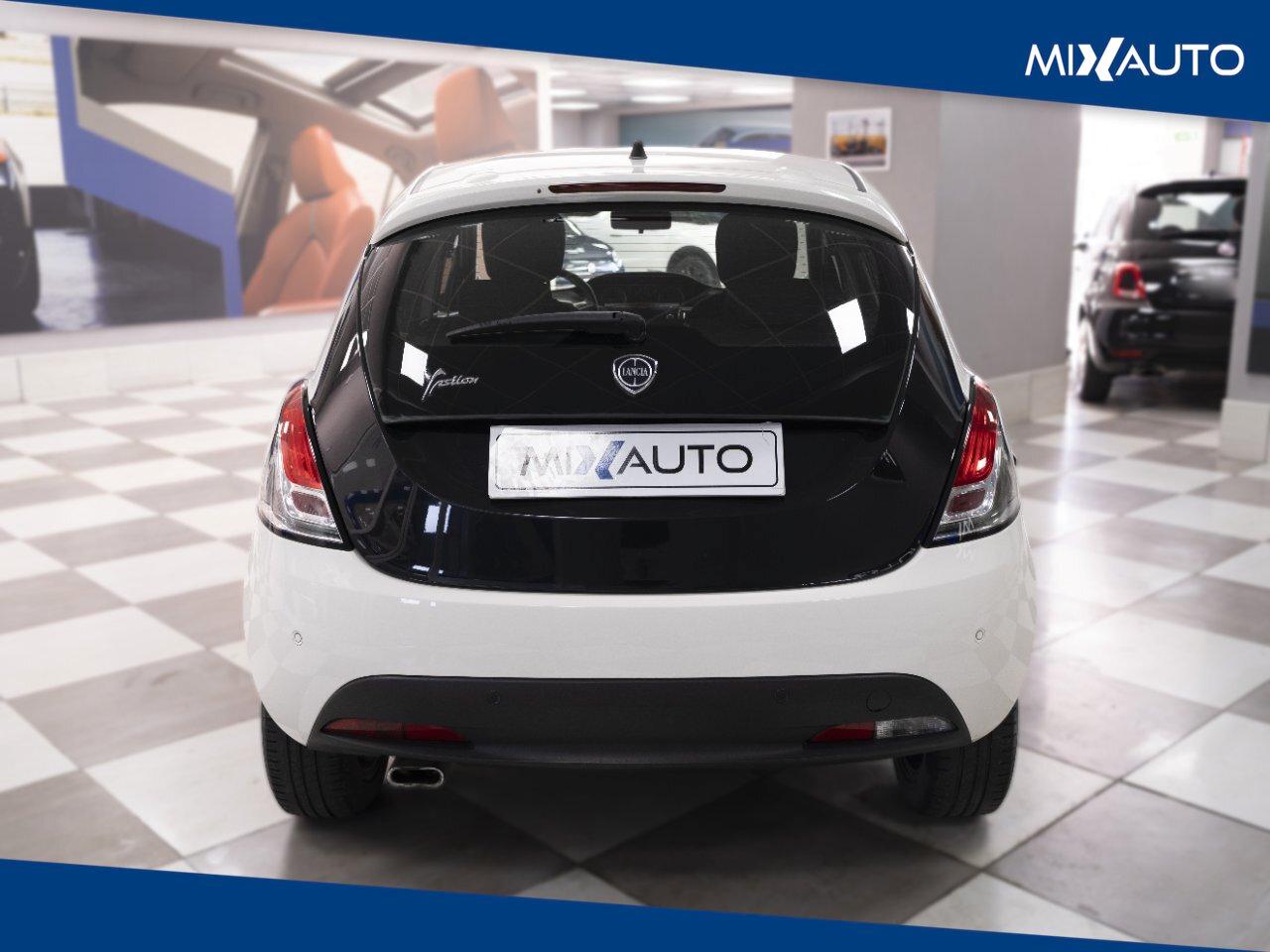 Lancia Ypsilon 1.2 Gold 30th 69CV EU6