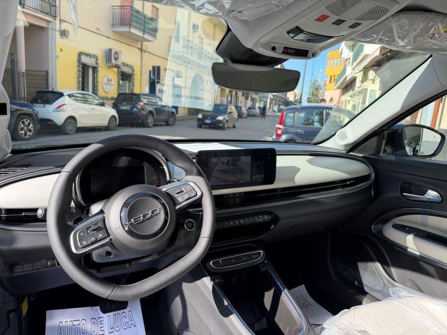FIAT 600 1.2 HYBRID 110CV AUTOM LA PRIMA NUOVA KM0