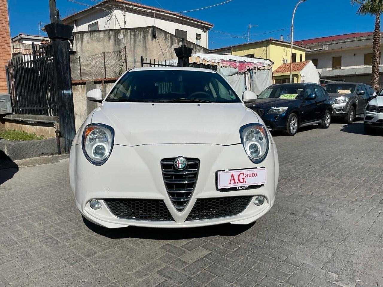 Alfa Romeo MiTo 1.6 JTDm 16V Distinctive Premium Pack