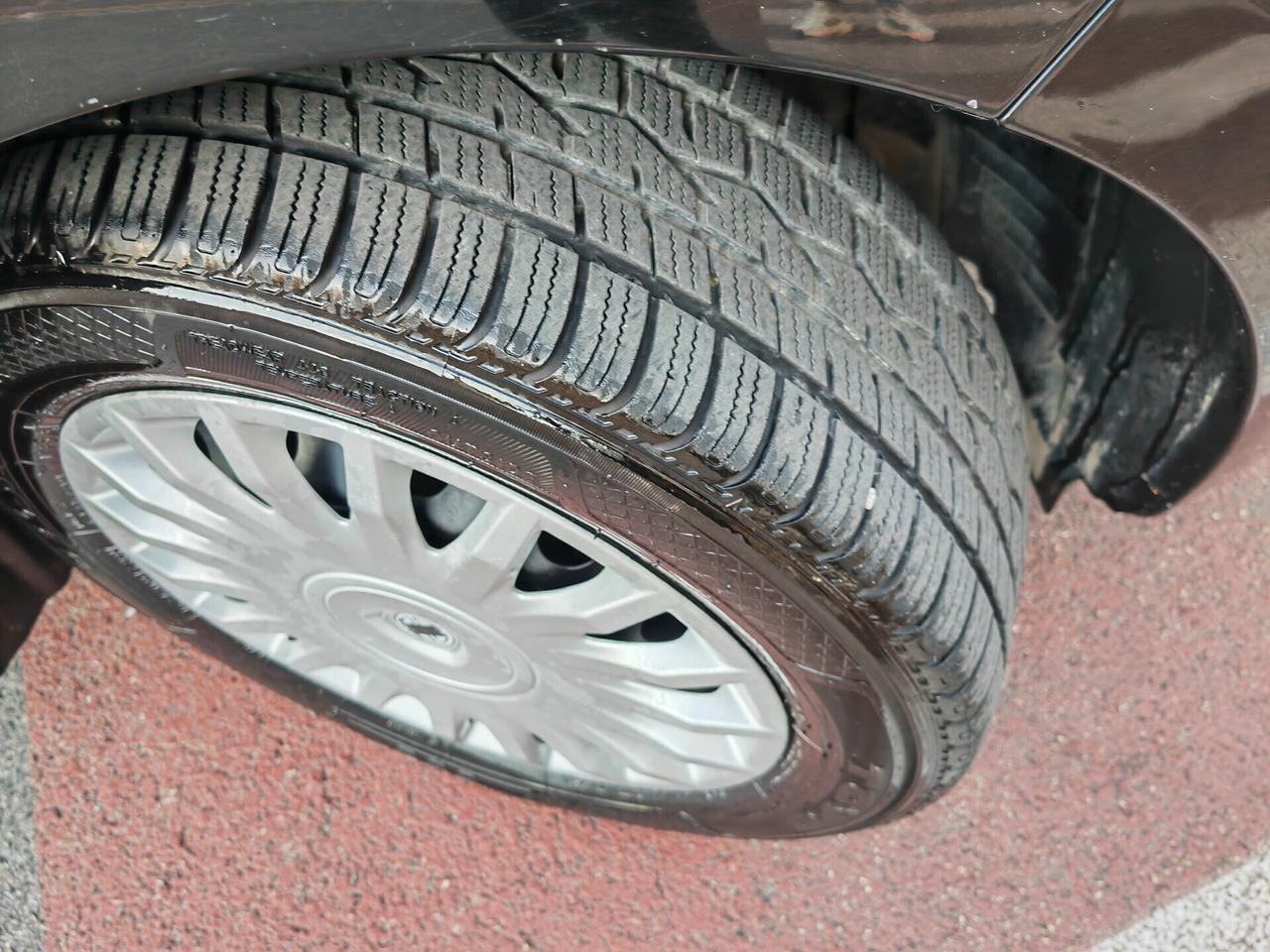 LANCIA MUSA 1.4 BENZINA CV77 KW47 ARGENTO