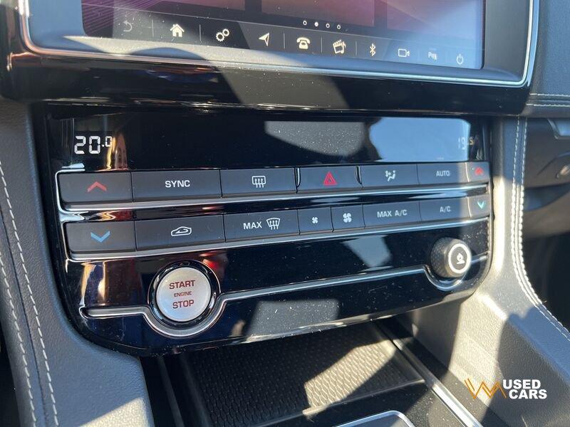 Jaguar F-Pace 2.0 D 180 CV AWD aut. R-Sport