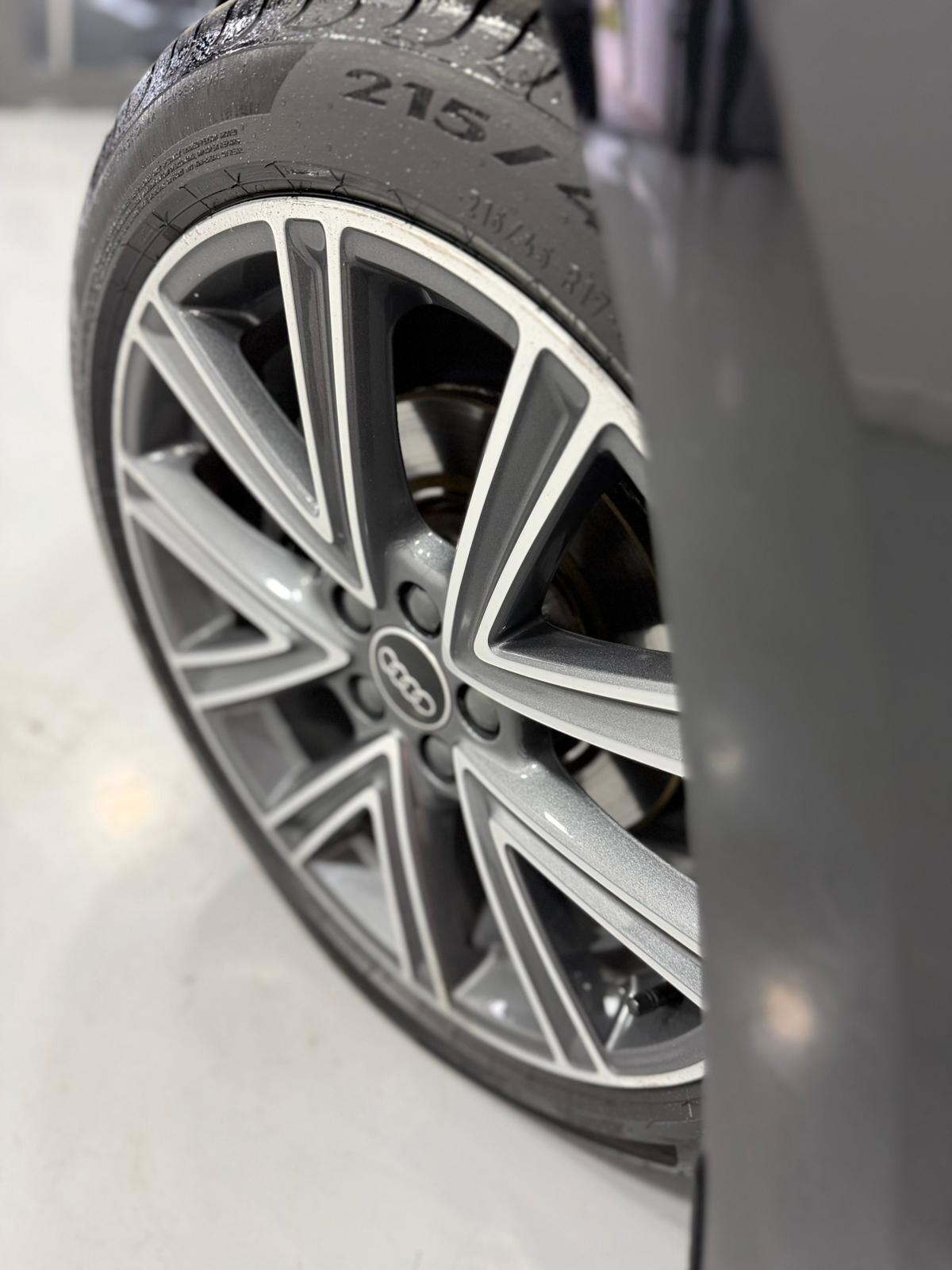 Audi A1 SPB 30 TFSI S tronic Identity Black