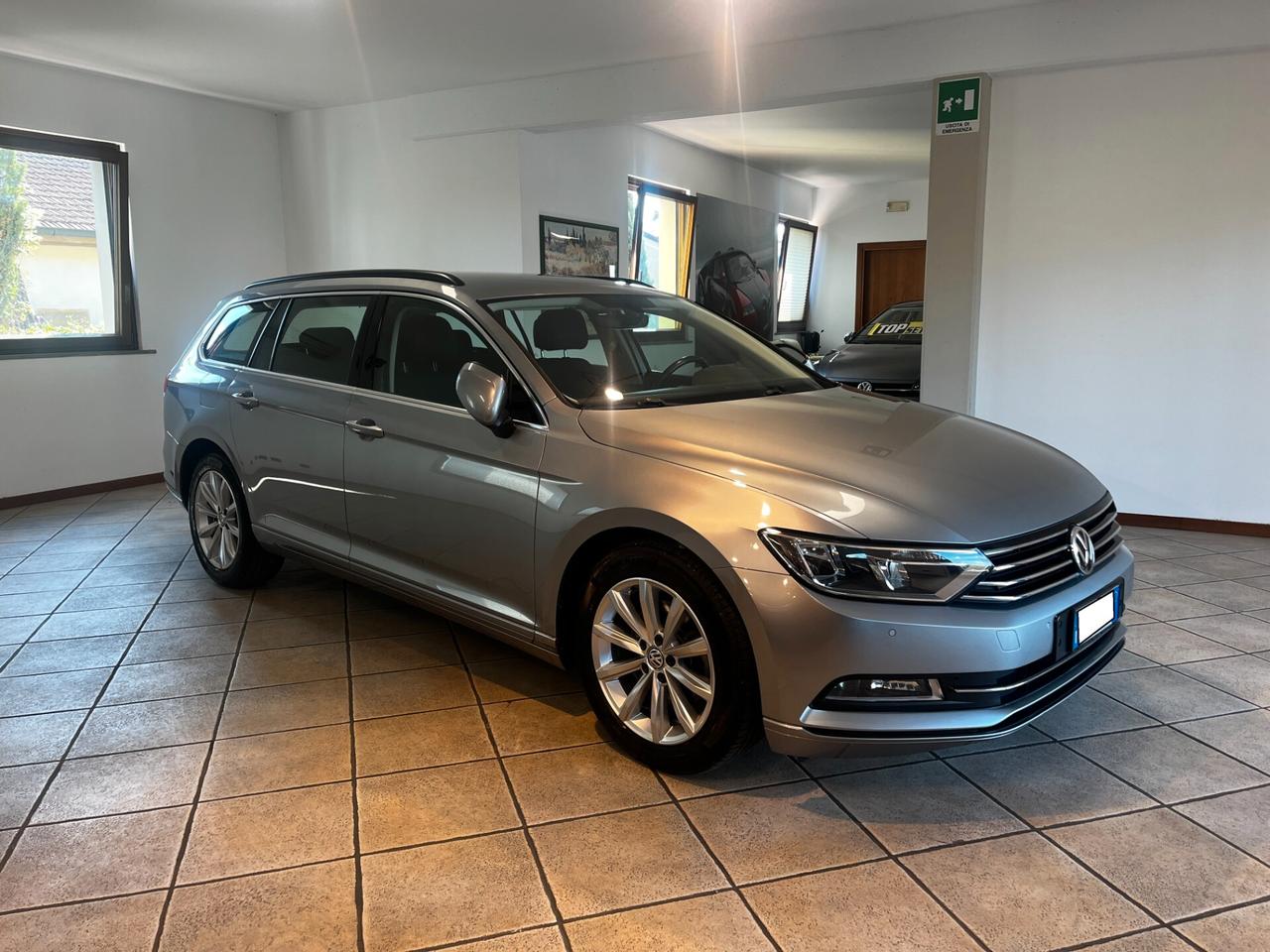 Volkswagen Passat Variant 1.6 TDI SCR DSG Business BMT