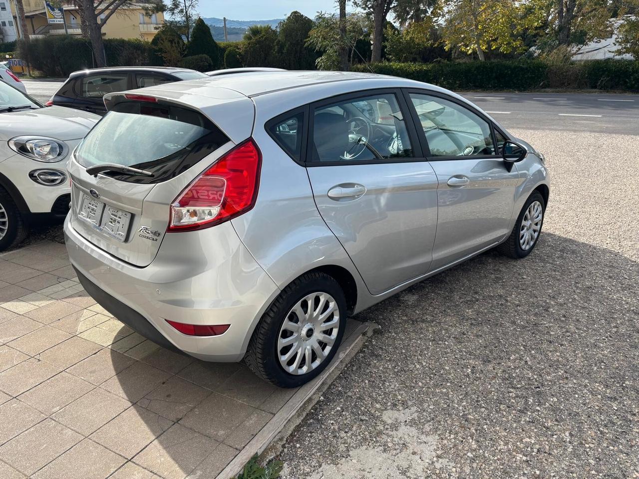 Ford Fiesta 1.5 TDCi 75CV 5 porte Business