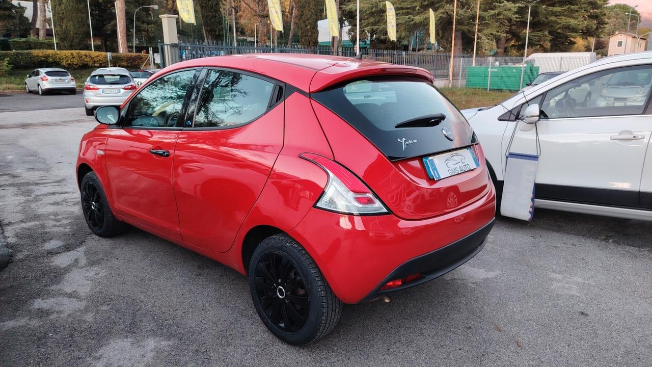 Lancia Ypsilon 1.2 69 CV 5 porte S&S Platinum