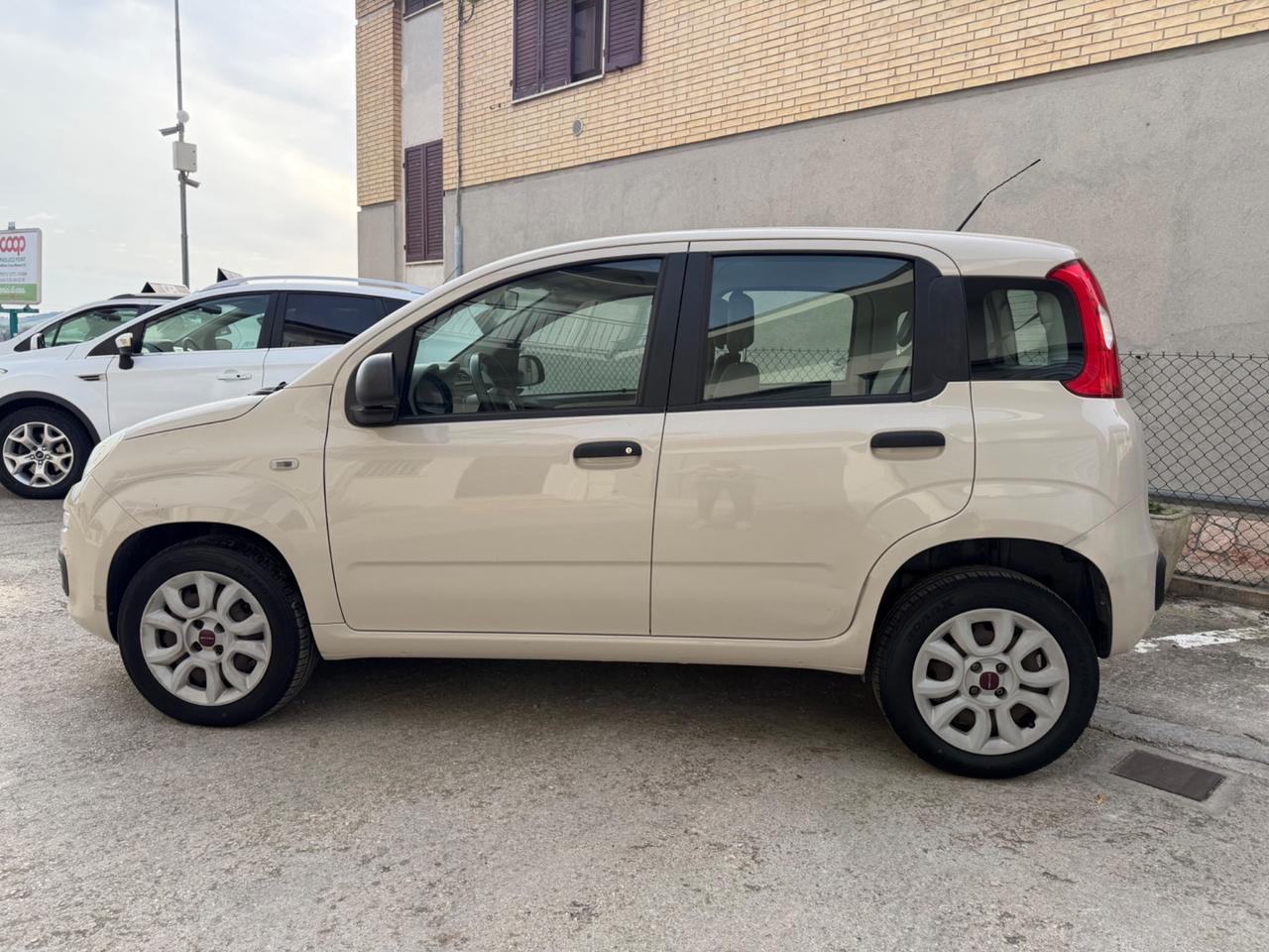 Fiat Panda 0.9 TwinAir Turbo Natural Power Lounge