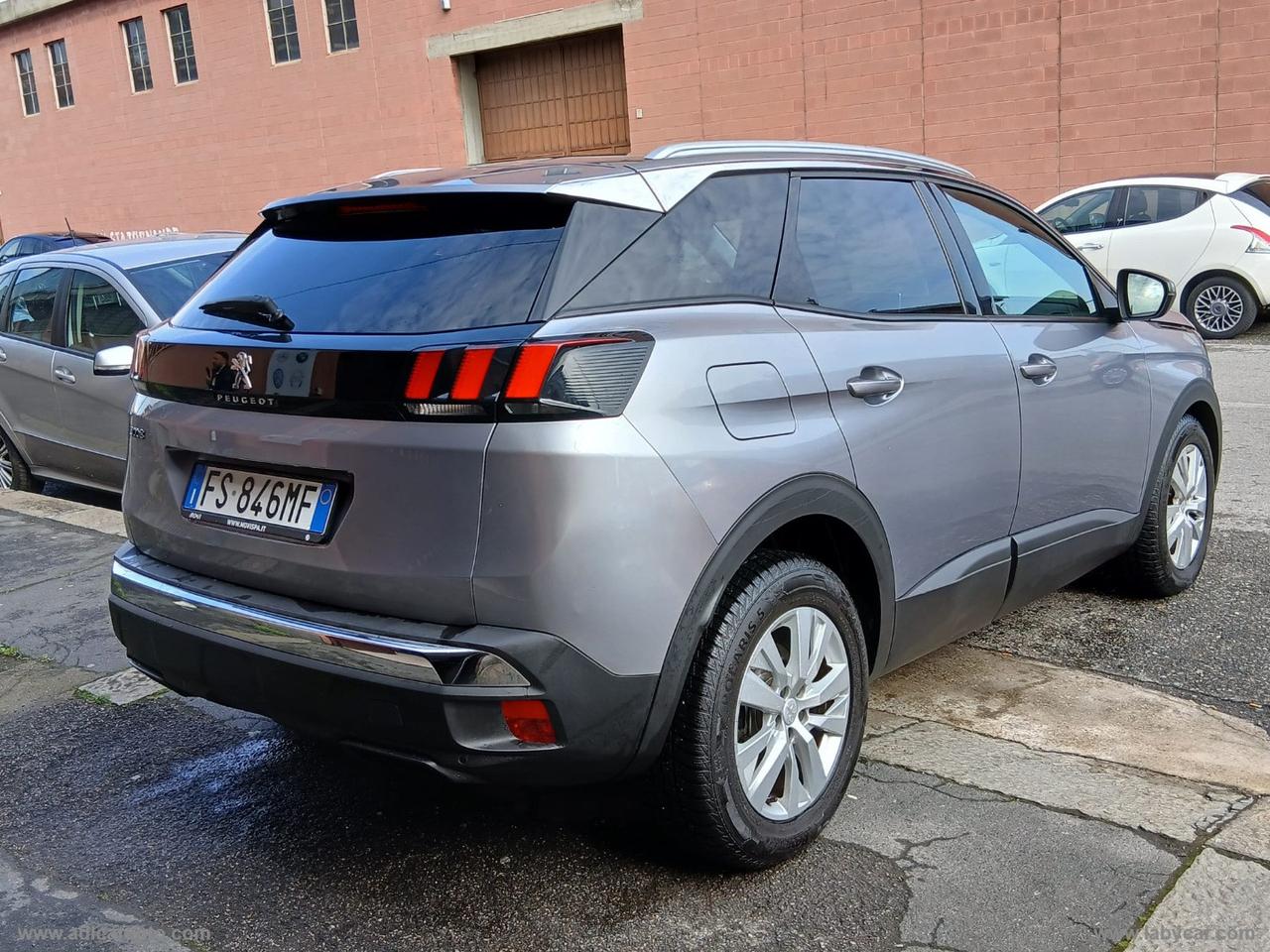 PEUGEOT 3008 BlueHDi 130 S&S EAT8 Business
