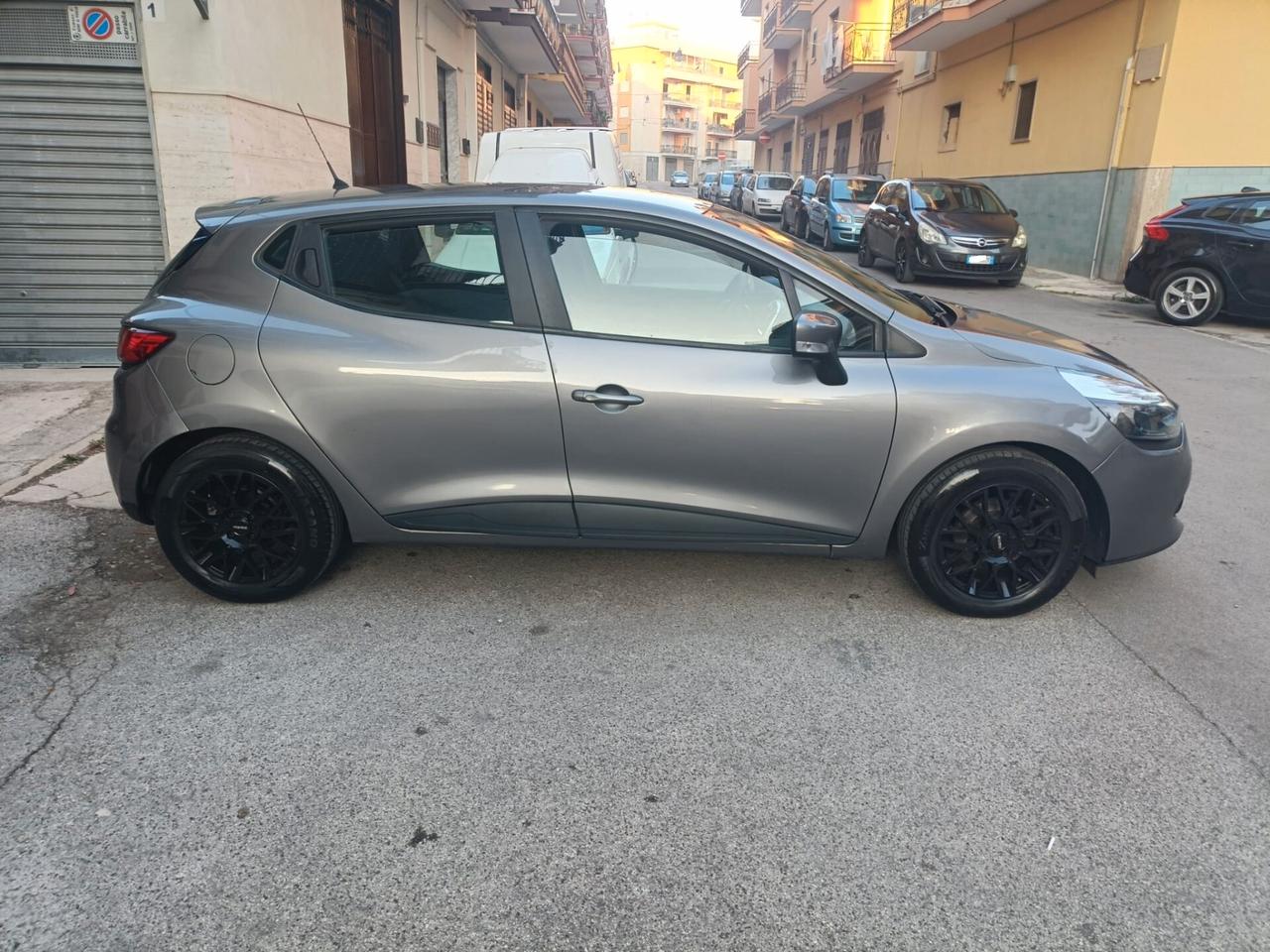 Renault Clio 1.2 75CV 5 porte Live