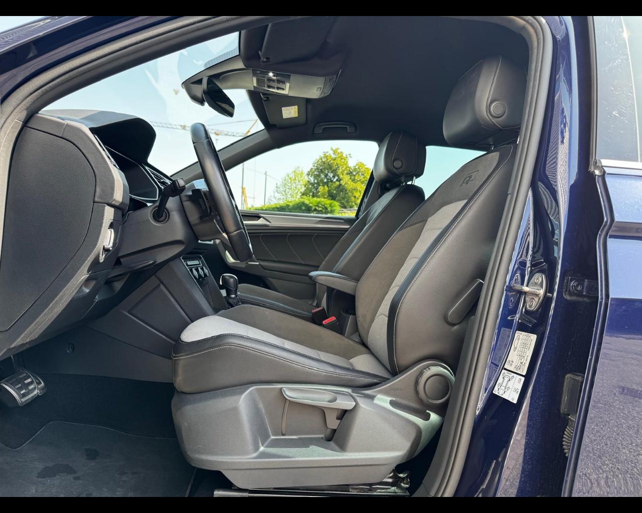 VOLKSWAGEN TIGUAN 2.0TDI DSG 4MOTION R-LINE